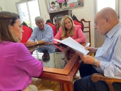 Deputada estadual Maria Lúcia Amary visita a Santa Casa 